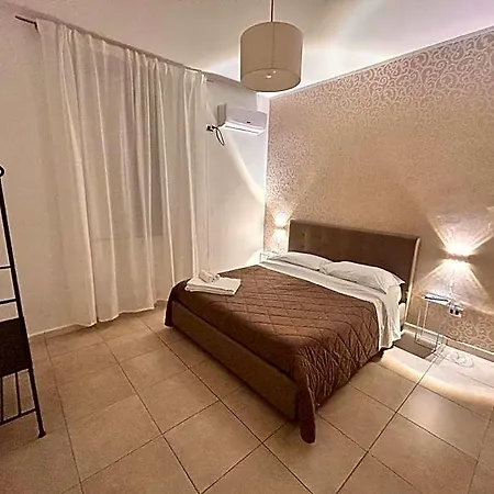 Conte Poderico 4* Napels