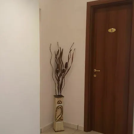 Conte Poderico 3* Neapel