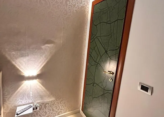 Conte Poderico 3* Napoli